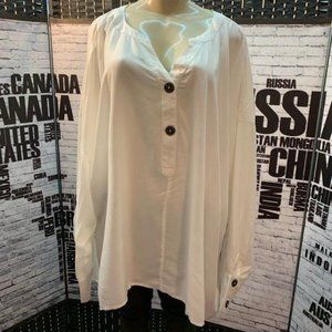 Roaman's 18W Ivory Button Step Hem Top